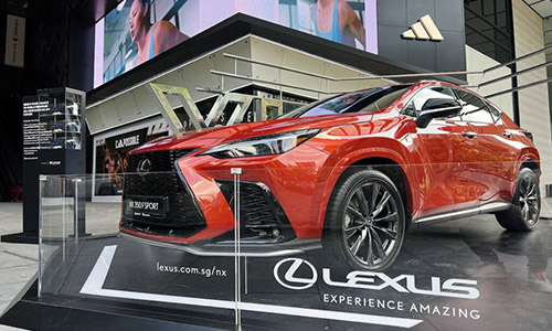 Lexus раздает персонализированные NFT в своей автошколе